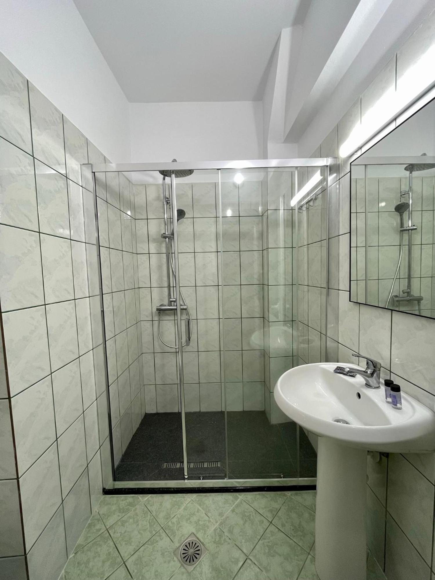 Spilea Apartments Himare Quarto foto