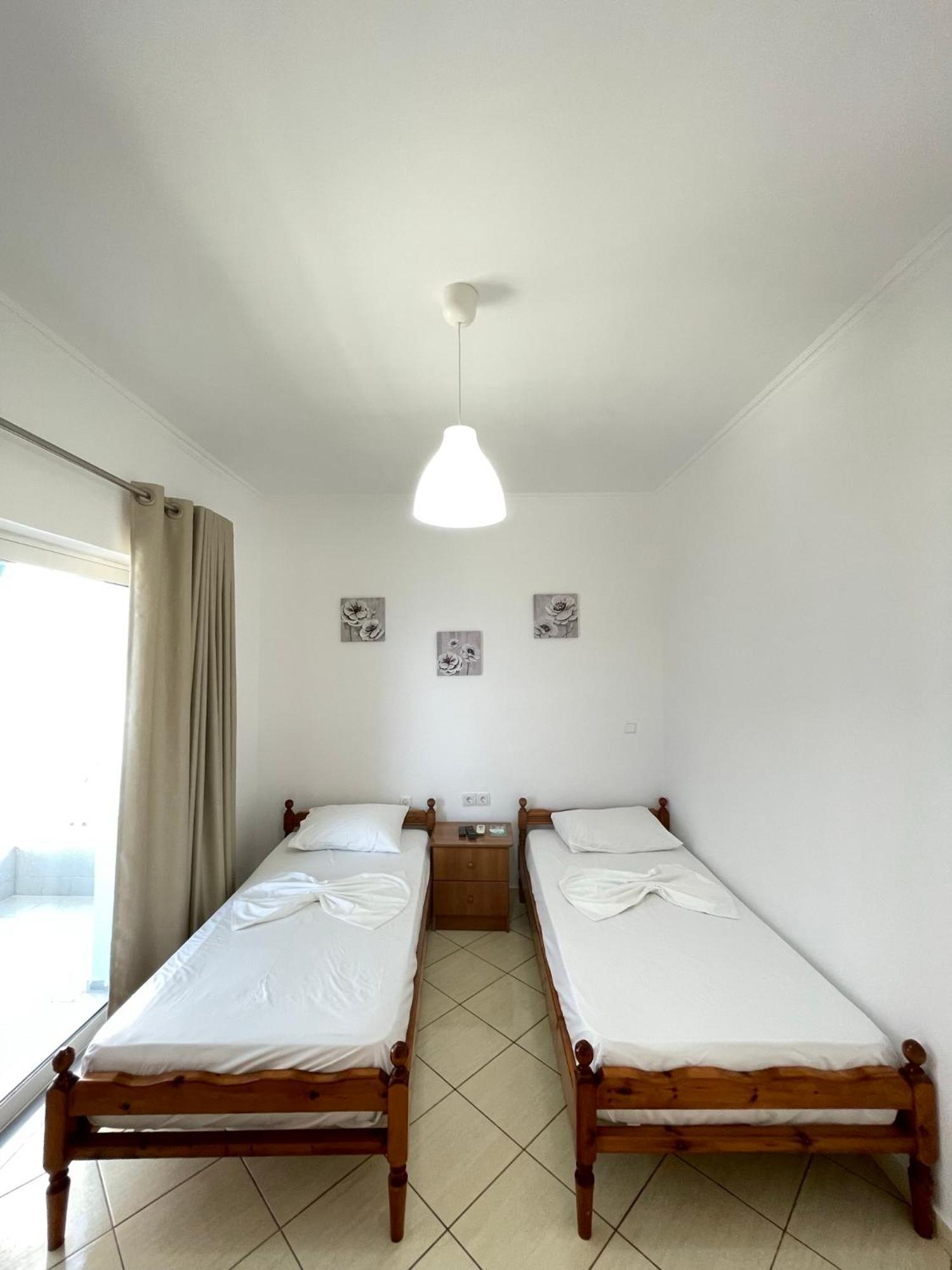 Spilea Apartments Himare Quarto foto